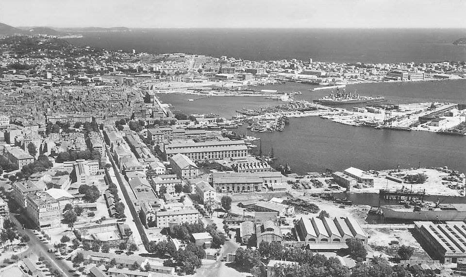 Toulon - Le Port (14).jpg