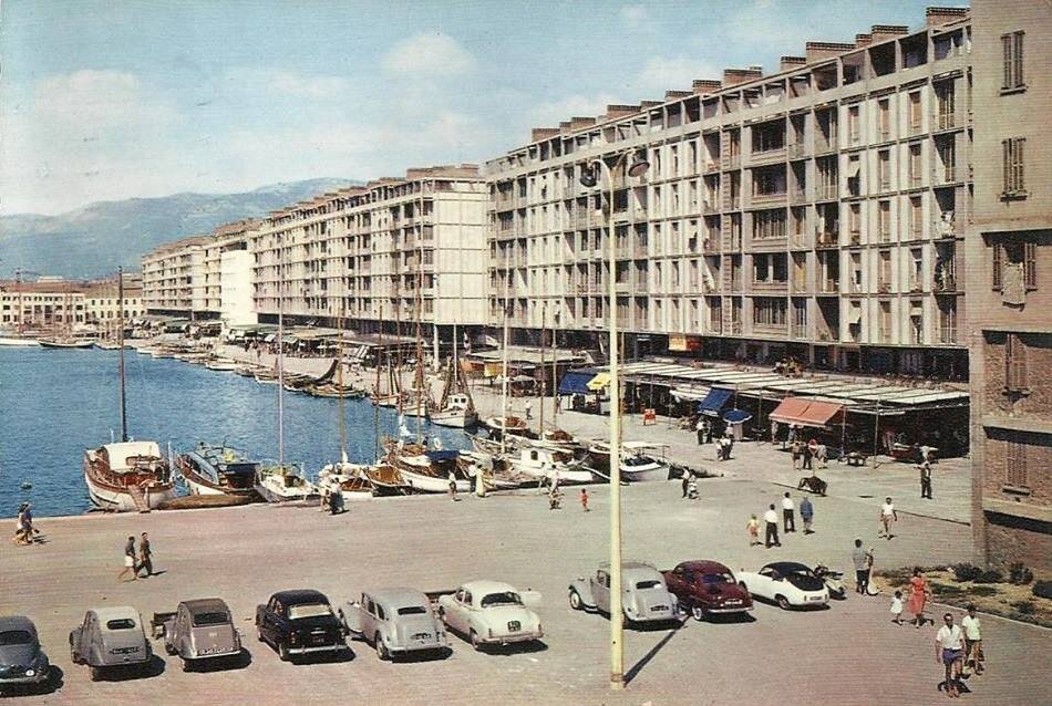 Toulon - Le Port (49).jpg