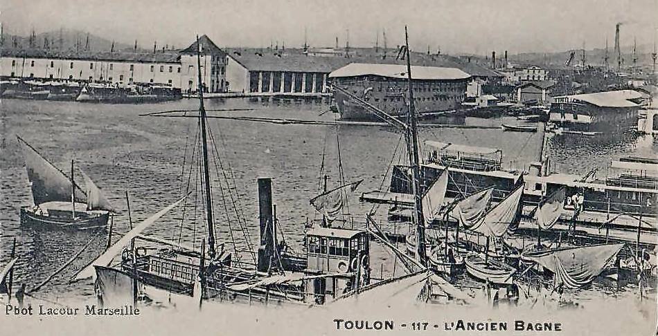 Toulon - Le Port (92).jpg