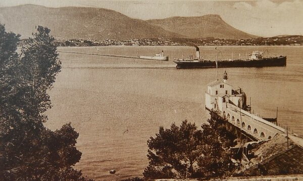 Toulon - Le Port (114).jpg