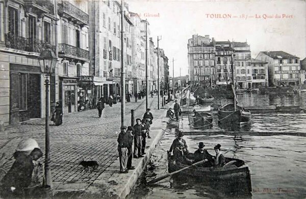 Toulon - Le Port (56).jpg