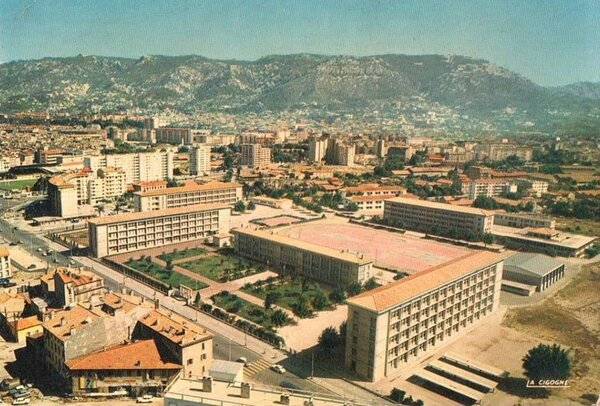 Toulon quartier le  Port Marchand (43).jpg