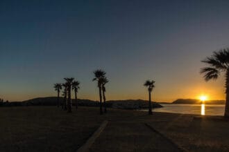 Les Meilleurs Spots pour Admirer les Couchers de Soleil à Toulon