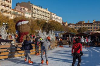 J-2 avant l’ouverture du village des enfants sur la place d'Armes - Toulon