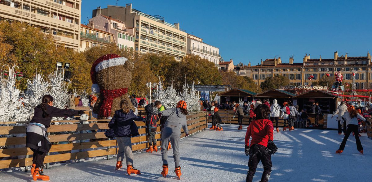 J-2 avant l’ouverture du village des enfants sur la place d'Armes - Toulon